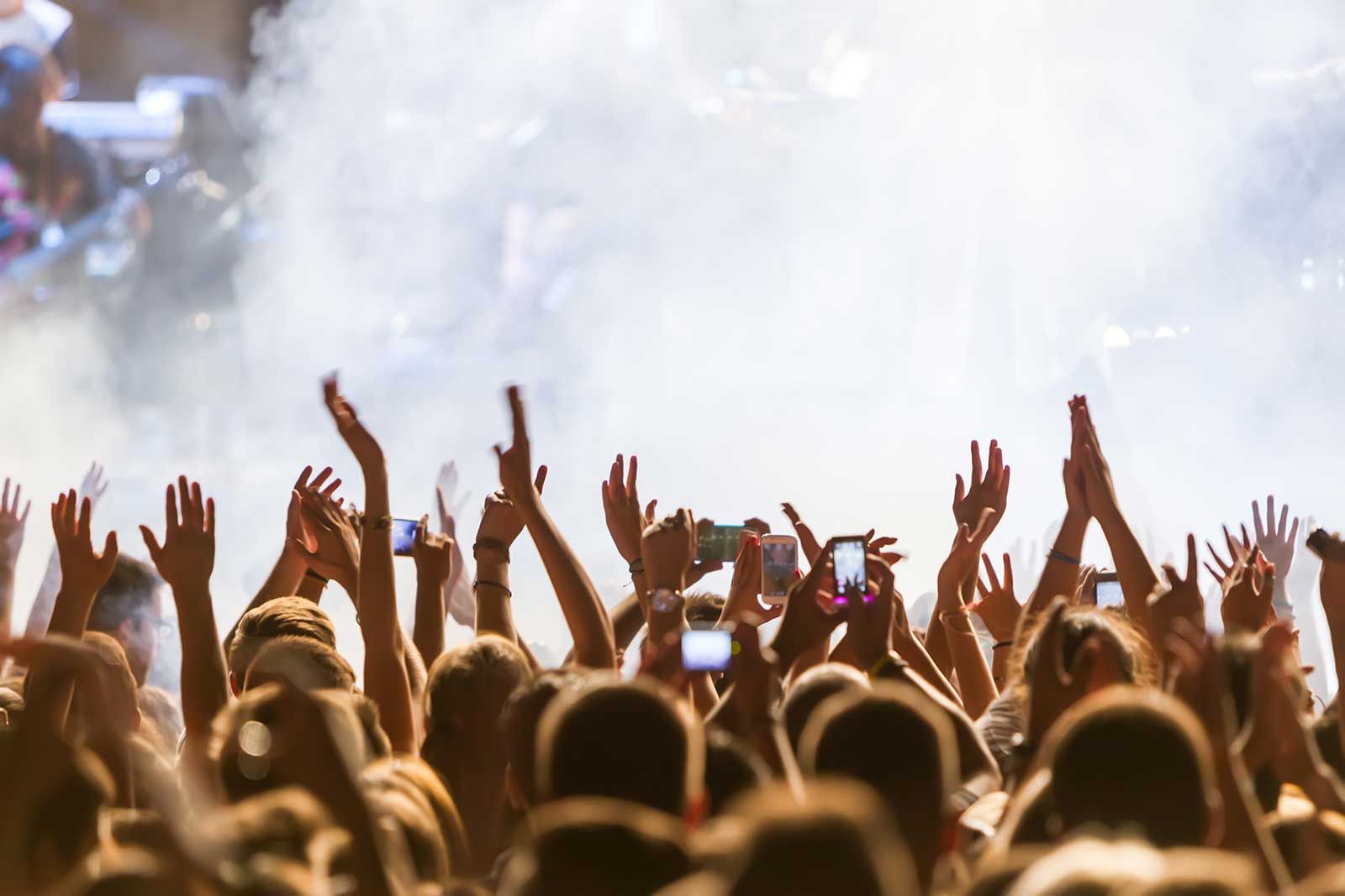 Rock &lsquo;n&rsquo; stay by enjoying easy access to a concert at SaskTel Centre from your hotel in Saskatoon.&nbsp;
